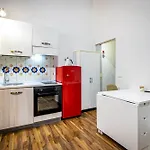 Roommo Pergola Apartment