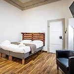 Roommo Pergola Apartment